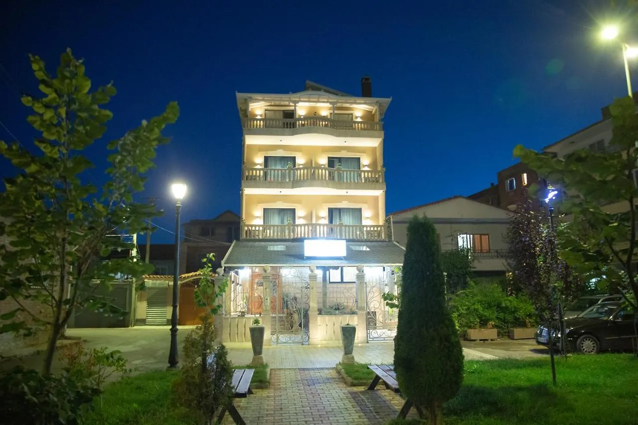 Vila Mariss Korce