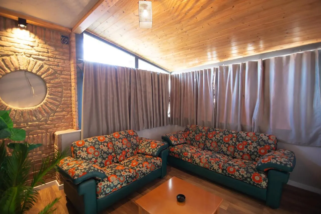 Vila Mariss Korce Albania